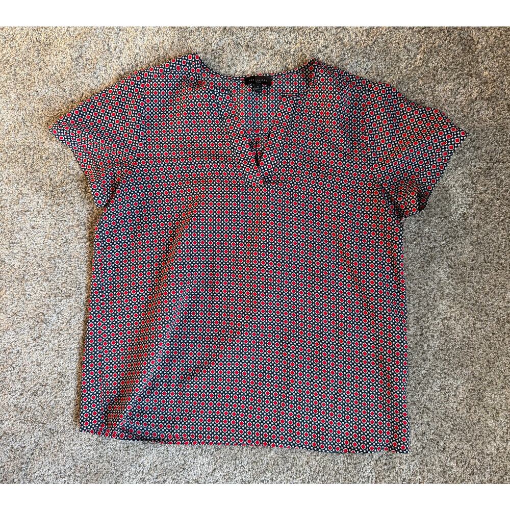 Women’s The Limited Short Sleeve Blouse in Red Blue and White Size Medium